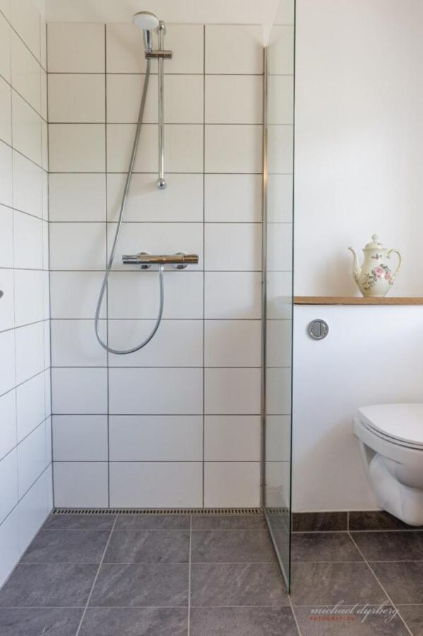 Ragnhilds Gard, Hostel Nyord エクステリア 写真