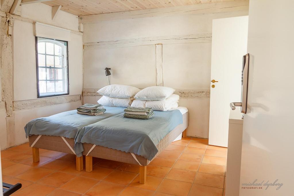 Ragnhilds Gard, Hostel Nyord エクステリア 写真